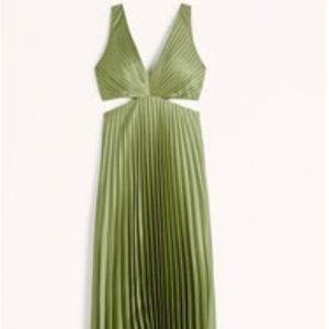 Abercrombie & Fitch Giselle Pleated Cutout Maxi Dress *NWT*